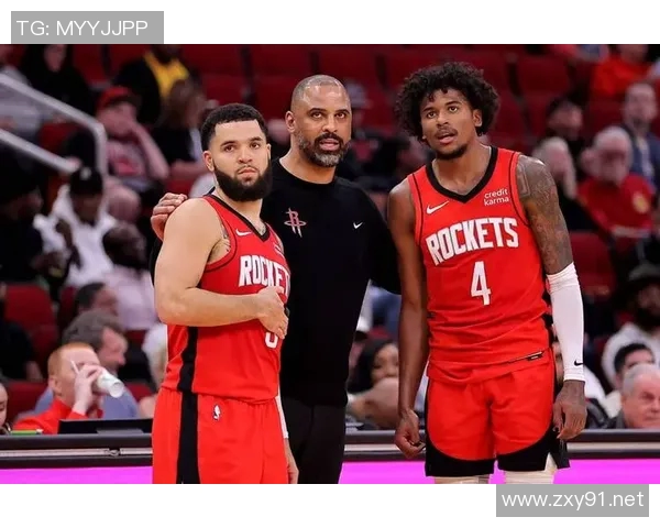 乌度卡探索新组合!寻找范弗利特替代方案发挥五大阵容潜力 乌度卡探索新组合!寻找范弗利特替代方案发挥五大阵容潜力