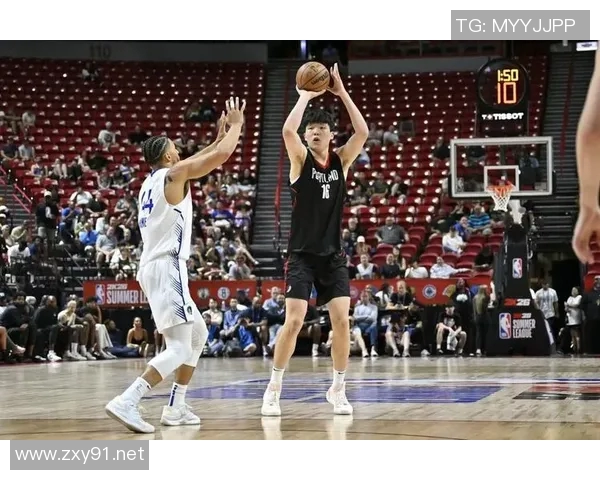 杨瀚森精准传球助攻西索科飞身双手扣篮震撼全场 杨瀚森精准传球助攻西索科飞身双手扣篮震撼全场