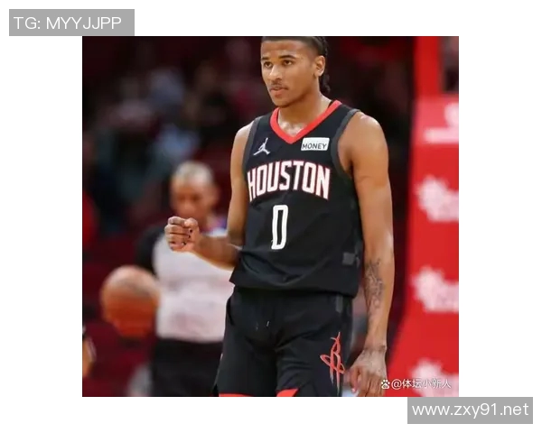 杰伦-格林场边助威推动阿伦刷新纪录 杰伦-格林场边助威推动阿伦刷新纪录