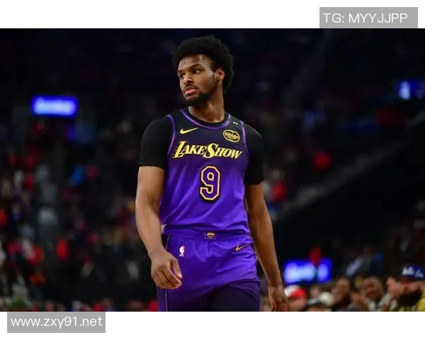 湖人唯一亮点!惨败20分布朗尼却轰9分2助,正负值+4球队输了他没输 湖人唯一亮点!惨败20分布朗尼却轰9分2助,正负值+4球队输了他没输